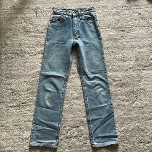 Levi High Rise Straight Leg Vintage Jeans- W27 L32